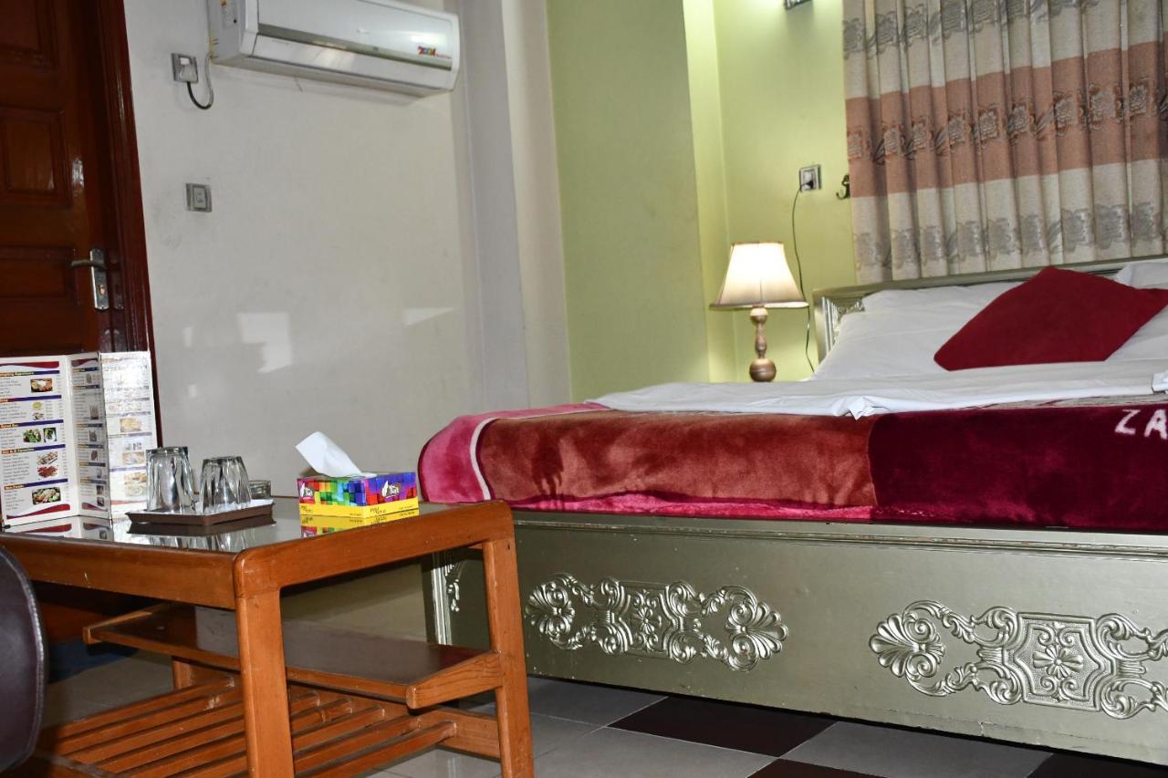 Mir Continental Hotel Muzaffarabad Eksteriør bilde