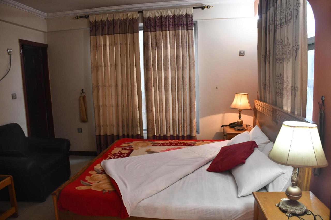 Mir Continental Hotel Muzaffarabad Eksteriør bilde