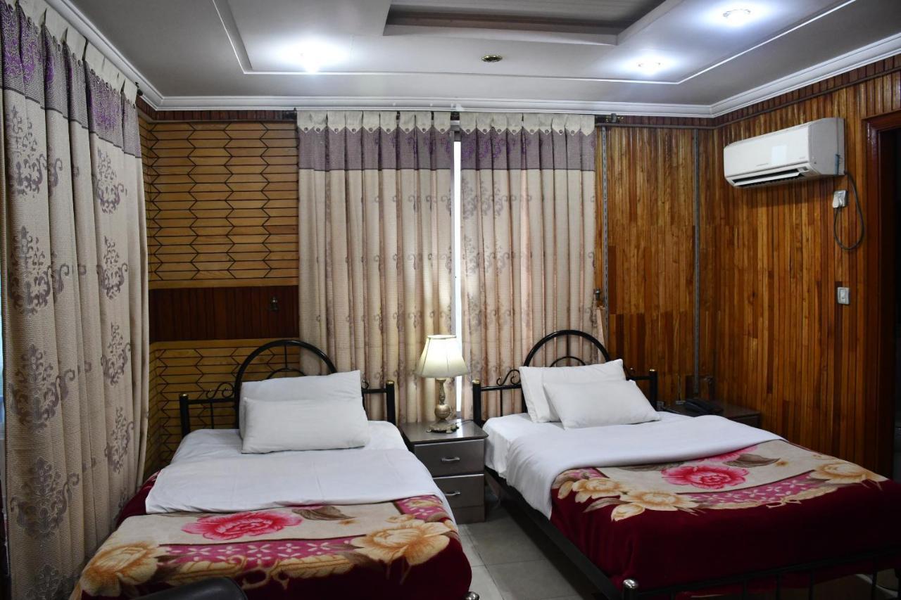 Mir Continental Hotel Muzaffarabad Eksteriør bilde