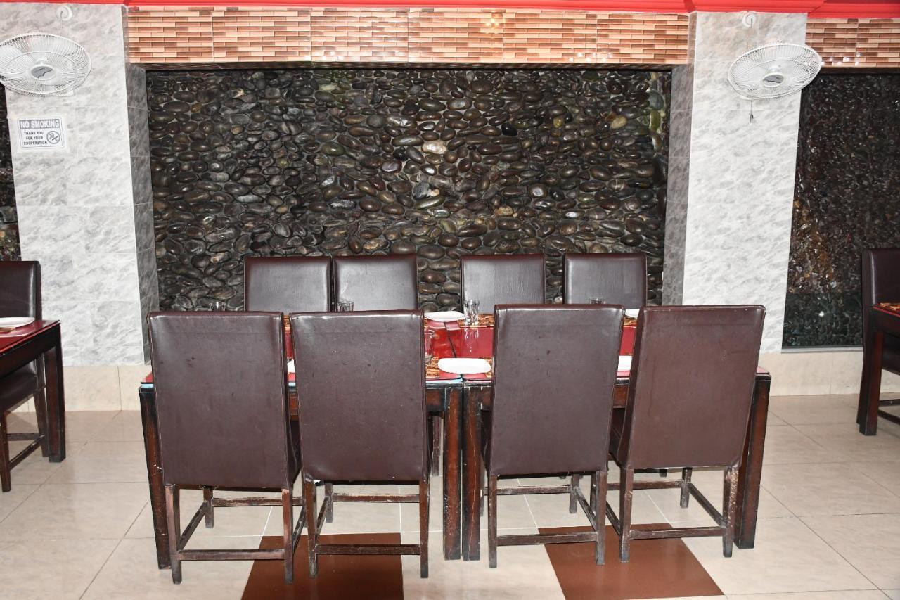 Mir Continental Hotel Muzaffarabad Eksteriør bilde