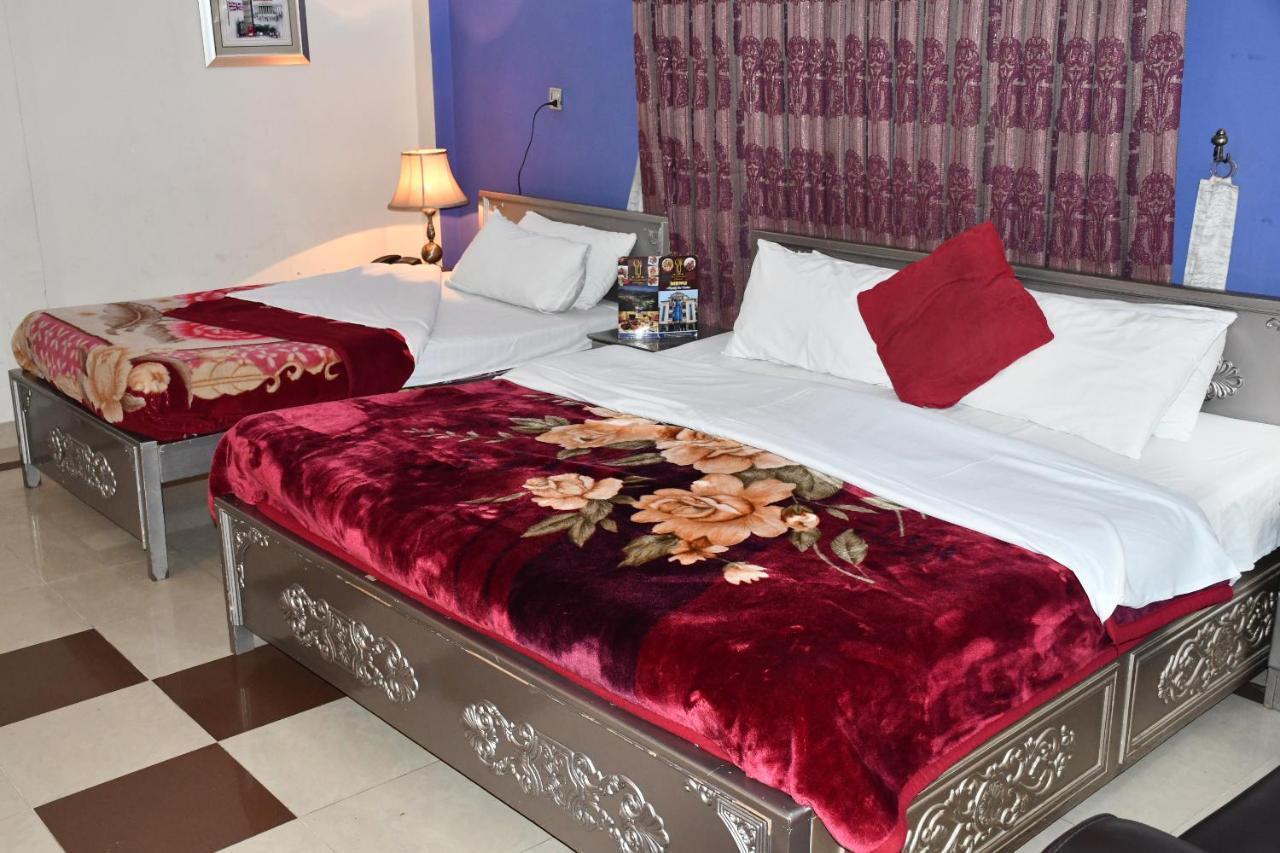 Mir Continental Hotel Muzaffarabad Eksteriør bilde